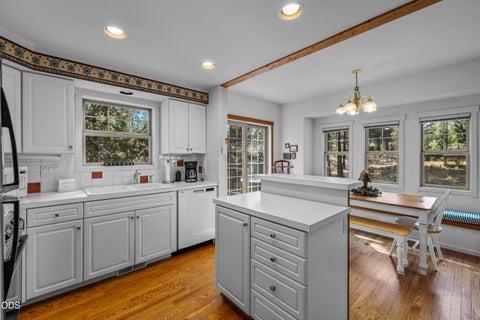 Tiny photo for 18151 Timber Lane, Sunriver, OR 97707 (MLS # 220229904)