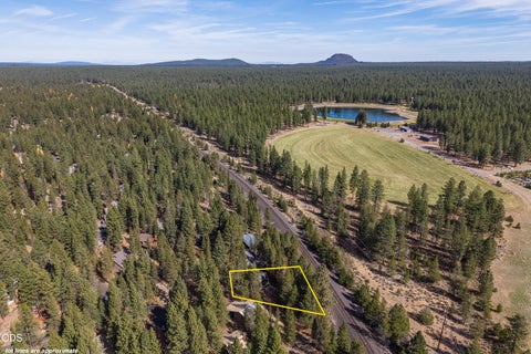 Tiny photo for 18151 Timber Lane, Sunriver, OR 97707 (MLS # 220229904)
