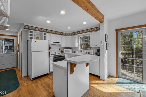 Tiny photo for 18151 Timber Lane, Sunriver, OR 97707 (MLS # 220229904)