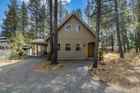 Tiny photo for 18151 Timber Lane, Sunriver, OR 97707 (MLS # 220229904)