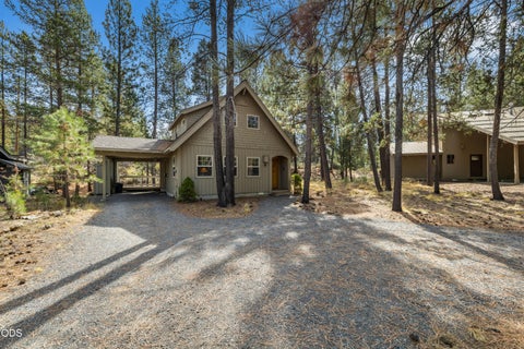 Tiny photo for 18151 Timber Lane, Sunriver, OR 97707 (MLS # 220229904)