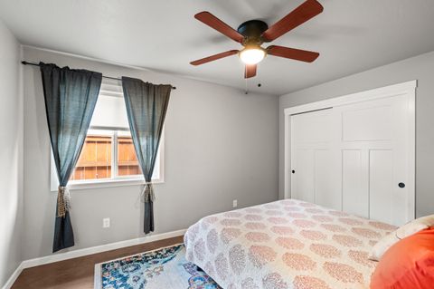 Tiny photo for 2035 SW Truman Way, Grants Pass, OR 97526 (MLS # 220216744)