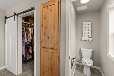 Tiny photo for 2035 SW Truman Way, Grants Pass, OR 97526 (MLS # 220216744)