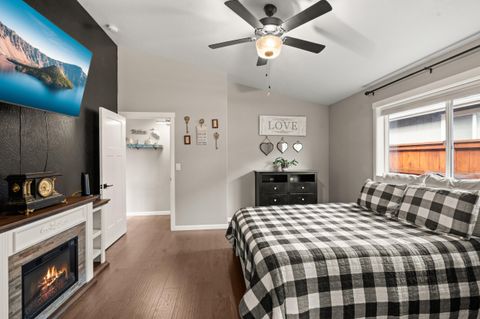 Tiny photo for 2035 SW Truman Way, Grants Pass, OR 97526 (MLS # 220216744)