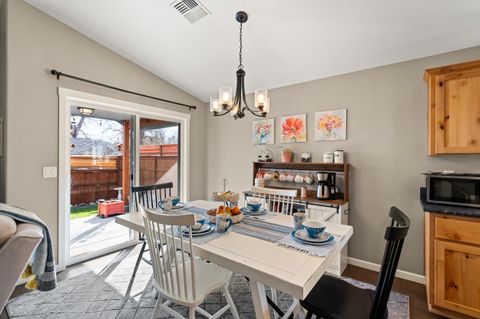 Tiny photo for 2035 SW Truman Way, Grants Pass, OR 97526 (MLS # 220216744)