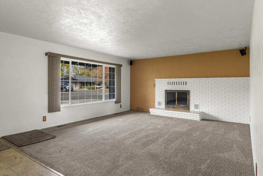 El Reina Subdivision - Residential