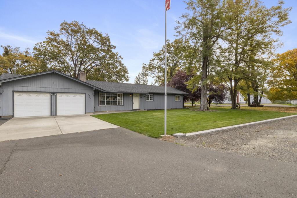 El Reina Subdivision - Residential