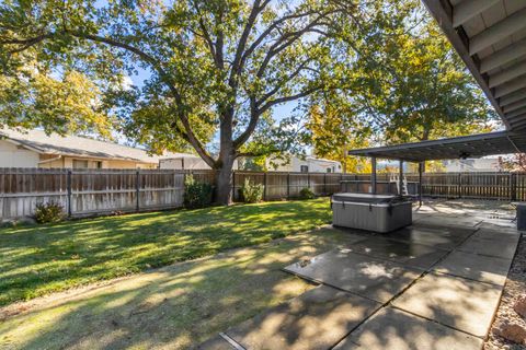 Tiny photo for 3220 Freeland Road, Central Point, OR 97502 (MLS # 220211455)