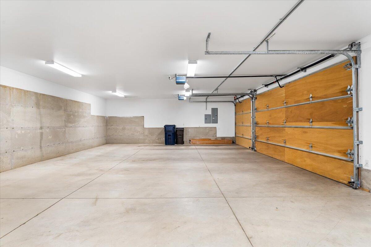 Eagle Crest - Residential