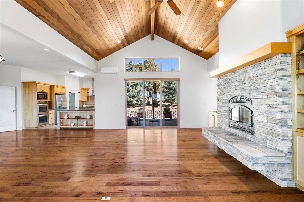 Eagle Crest - Residential