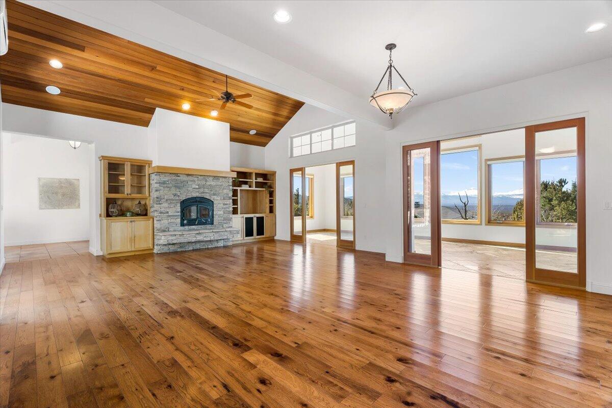 Eagle Crest - Residential