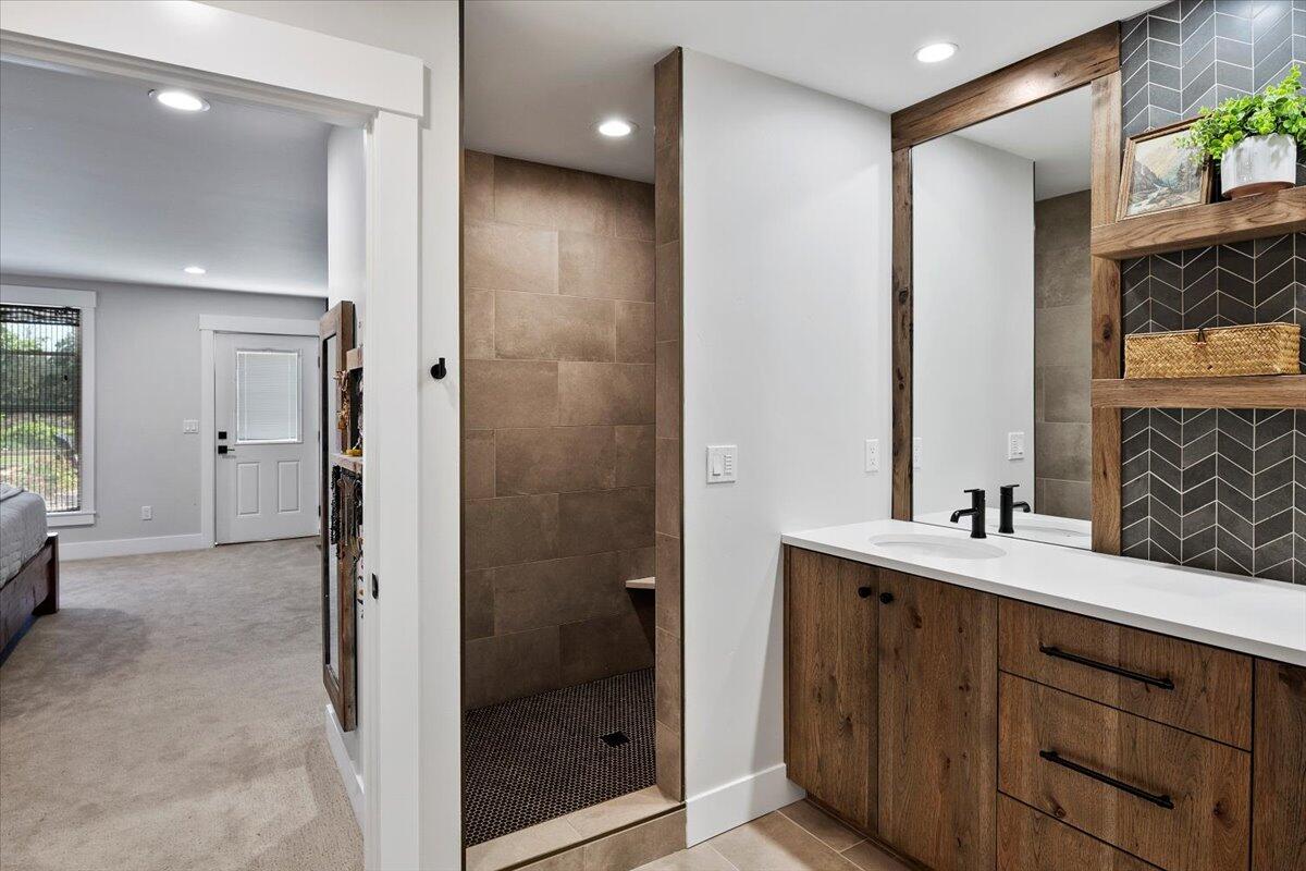 Tetherow Crossing - Residential