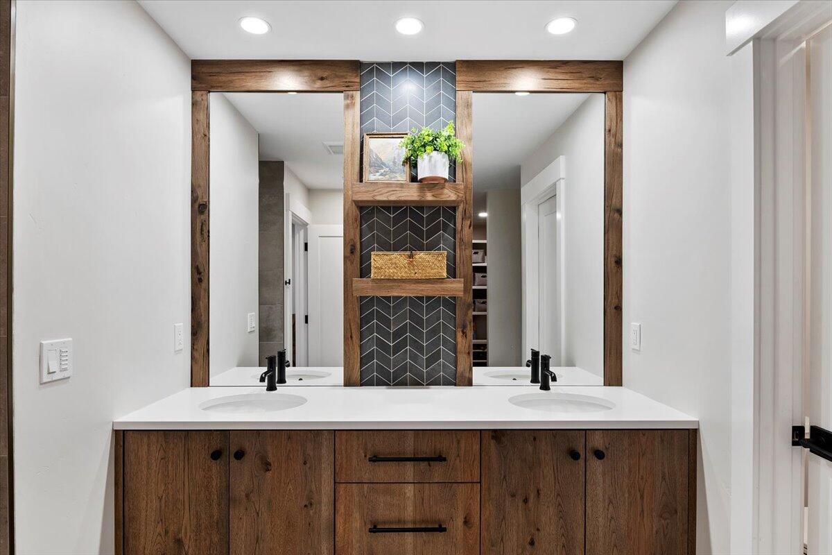 Tetherow Crossing - Residential