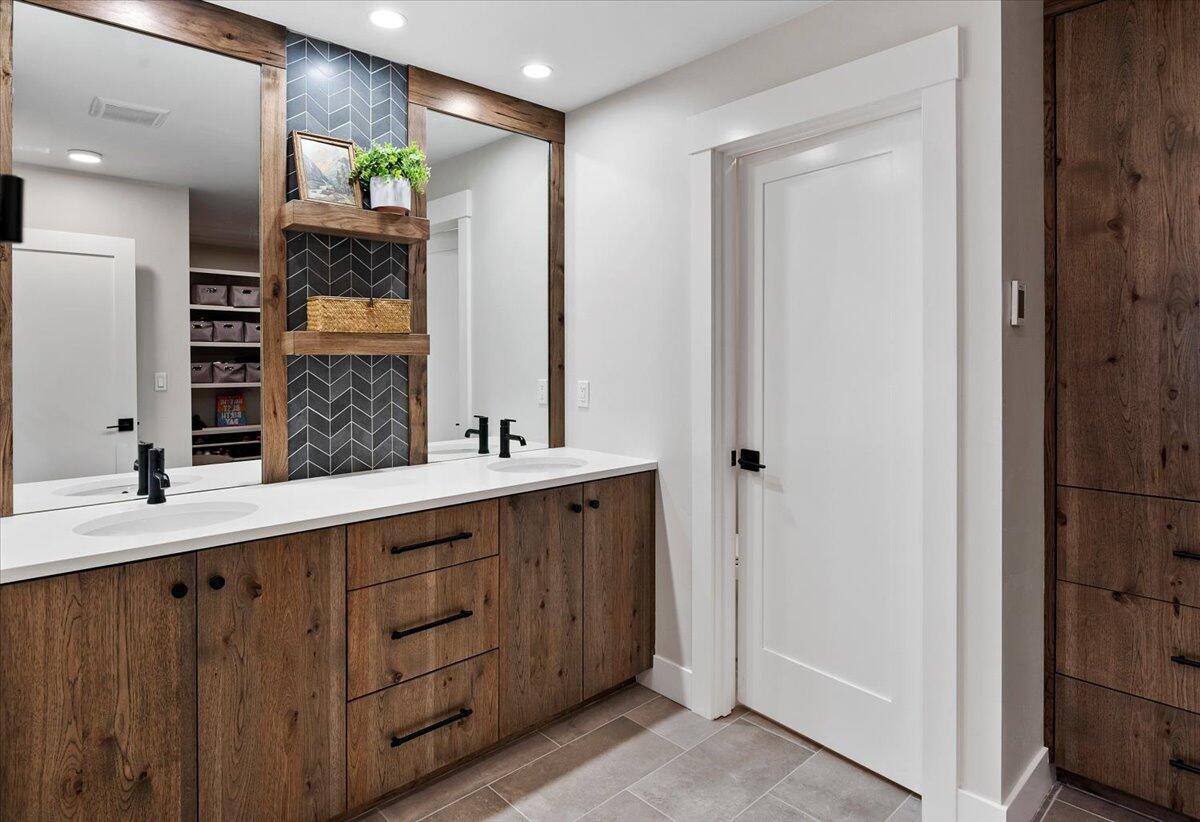 Tetherow Crossing - Residential