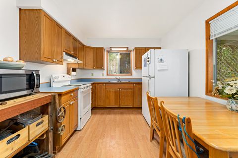 Tiny photo for 234 Penny Lane, Grants Pass, OR 97527 (MLS # 220213020)