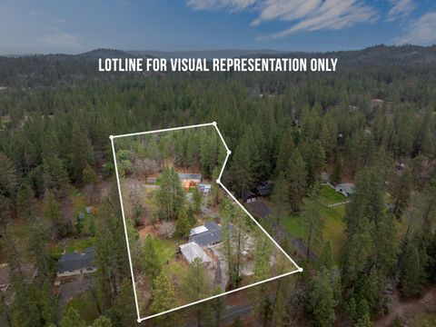 Tiny photo for 234 Penny Lane, Grants Pass, OR 97527 (MLS # 220213020)