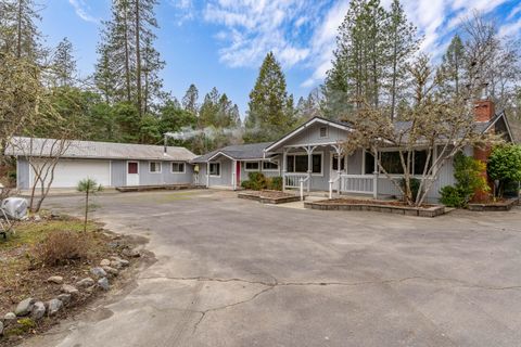 Tiny photo for 234 Penny Lane, Grants Pass, OR 97527 (MLS # 220213020)