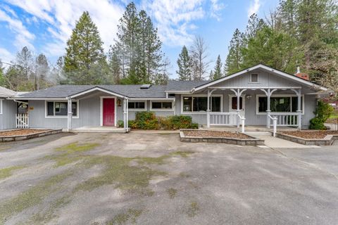 Tiny photo for 234 Penny Lane, Grants Pass, OR 97527 (MLS # 220213020)