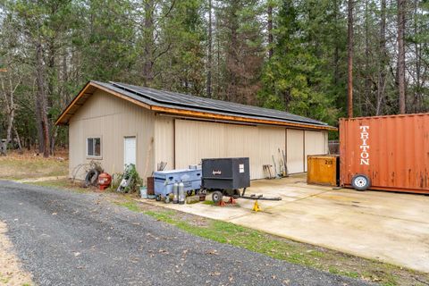 Tiny photo for 234 Penny Lane, Grants Pass, OR 97527 (MLS # 220213020)
