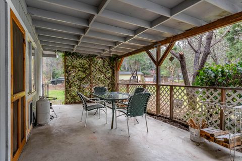 Tiny photo for 234 Penny Lane, Grants Pass, OR 97527 (MLS # 220213020)