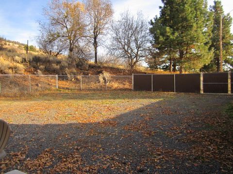 Tiny photo for 5311 Uhrmann Road, Klamath Falls, OR 97601 (MLS # 220212956)