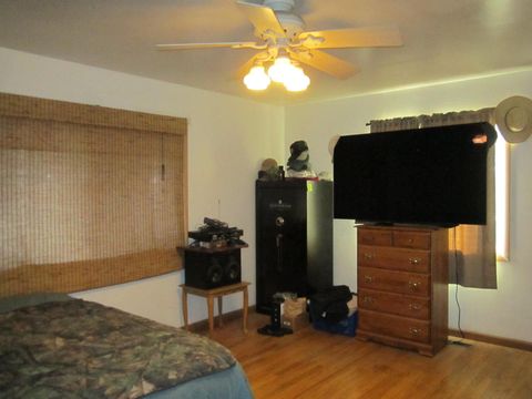 Tiny photo for 5311 Uhrmann Road, Klamath Falls, OR 97601 (MLS # 220212956)