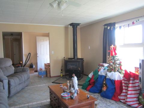 Tiny photo for 5311 Uhrmann Road, Klamath Falls, OR 97601 (MLS # 220212956)