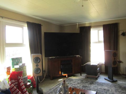 Tiny photo for 5311 Uhrmann Road, Klamath Falls, OR 97601 (MLS # 220212956)