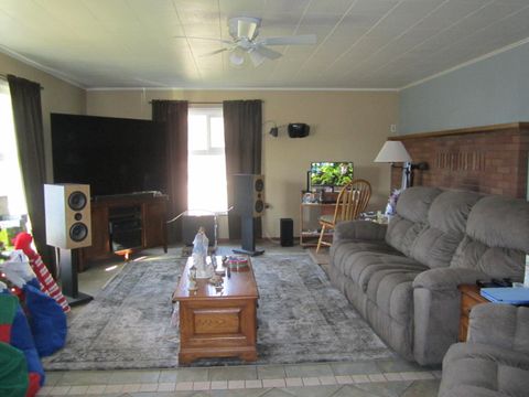 Tiny photo for 5311 Uhrmann Road, Klamath Falls, OR 97601 (MLS # 220212956)