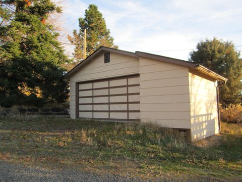 Tiny photo for 5311 Uhrmann Road, Klamath Falls, OR 97601 (MLS # 220212956)