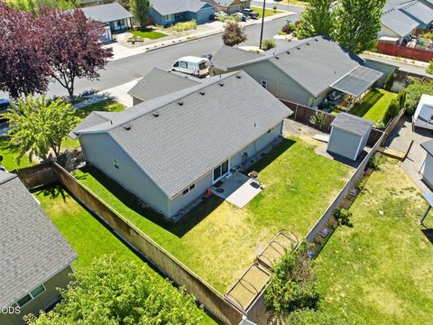 Tiny photo for 747 NE Black Bear Street, Prineville, OR 97754 (MLS # 220225142)