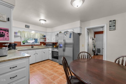 Tiny photo for 1036 SW 13th Street, Redmond, OR 97756 (MLS # 220224280)