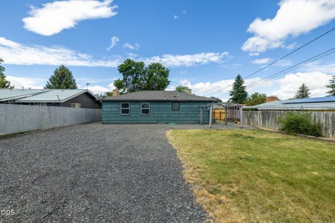 Tiny photo for 1036 SW 13th Street, Redmond, OR 97756 (MLS # 220224280)