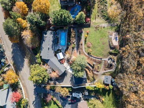 Tiny photo for 2820 David Lane, Medford, OR 97504 (MLS # 220211958)