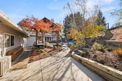 Tiny photo for 2820 David Lane, Medford, OR 97504 (MLS # 220211958)