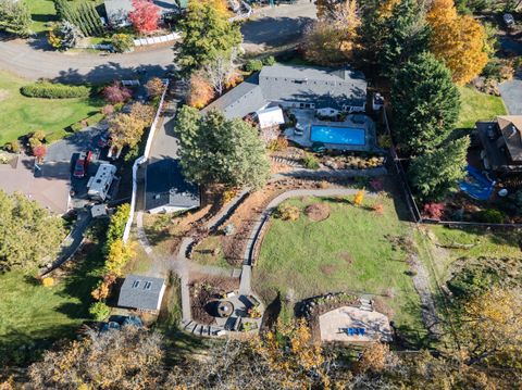 Tiny photo for 2820 David Lane, Medford, OR 97504 (MLS # 220211958)