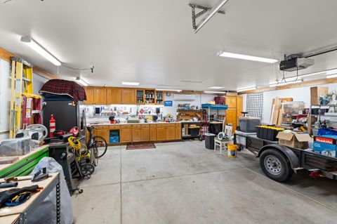 Tiny photo for 2820 David Lane, Medford, OR 97504 (MLS # 220211958)