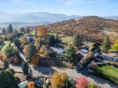 Tiny photo for 2820 David Lane, Medford, OR 97504 (MLS # 220211958)