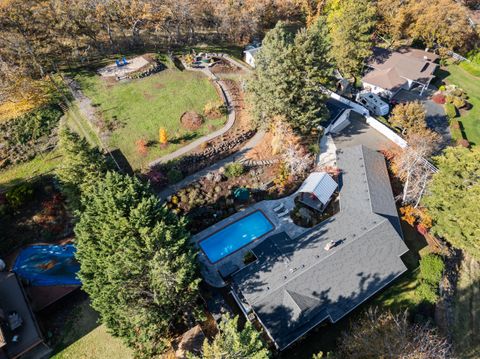 Tiny photo for 2820 David Lane, Medford, OR 97504 (MLS # 220211958)