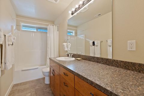 Tiny photo for 61542 Aaron Way, Bend, OR 97702 (MLS # 220212032)