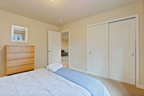 Tiny photo for 61542 Aaron Way, Bend, OR 97702 (MLS # 220212032)