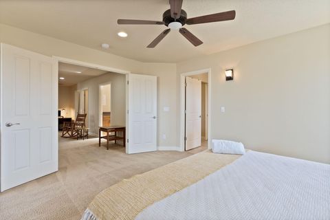 Tiny photo for 61542 Aaron Way, Bend, OR 97702 (MLS # 220212032)