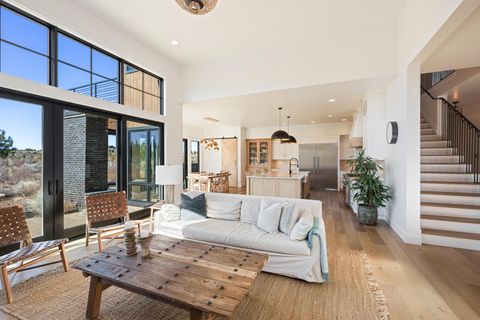 Tiny photo for 19136 Cartwright Court, Bend, OR 97702 (MLS # 220216878)