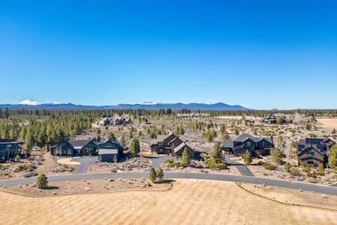 Tiny photo for 19136 Cartwright Court, Bend, OR 97702 (MLS # 220216878)