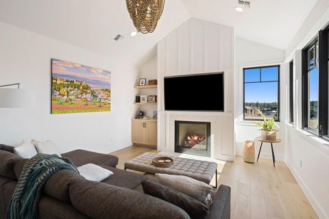 Tiny photo for 19136 Cartwright Court, Bend, OR 97702 (MLS # 220216878)