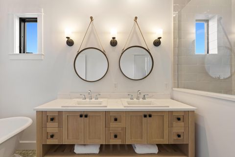 Tiny photo for 19136 Cartwright Court, Bend, OR 97702 (MLS # 220216878)