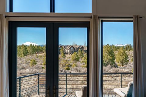 Tiny photo for 19136 Cartwright Court, Bend, OR 97702 (MLS # 220216878)