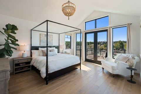 Tiny photo for 19136 Cartwright Court, Bend, OR 97702 (MLS # 220216878)