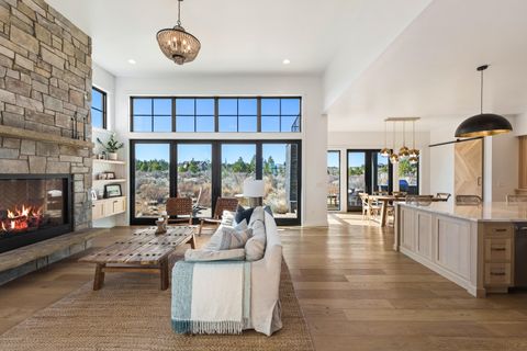 Tiny photo for 19136 Cartwright Court, Bend, OR 97702 (MLS # 220216878)