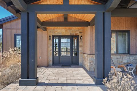 Tiny photo for 19136 Cartwright Court, Bend, OR 97702 (MLS # 220216878)